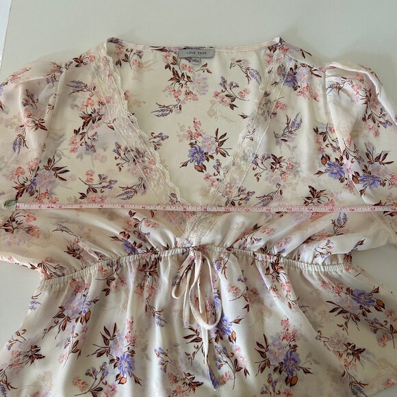 NWOT Large White Long Sleeve Plunge V-Neck Floral Peplum Puff Sleeve Blouse - Picture 11 of 16